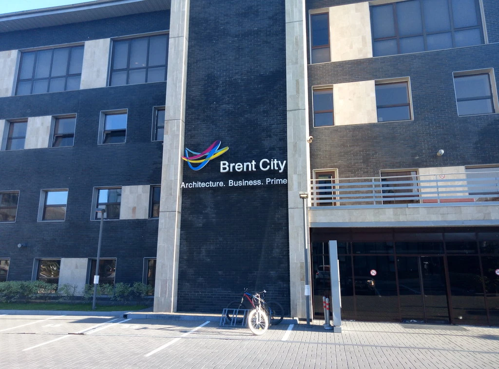 Постер Брент Сити