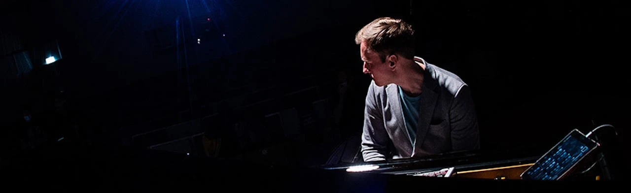 Постер Евгений Лебедев