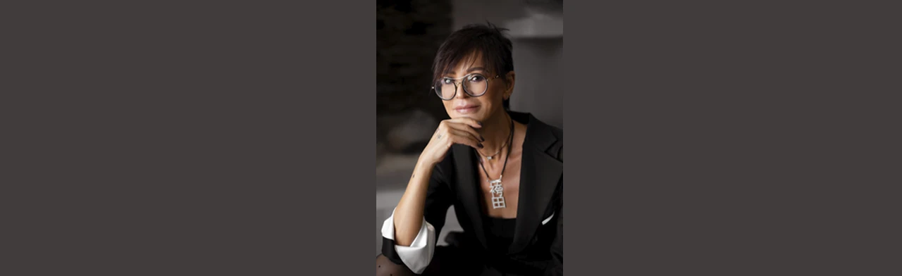 Постер Ирина Хакамада