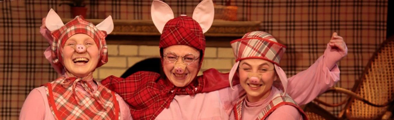 Постер Три поросенка в Москве