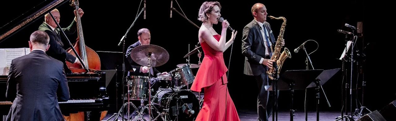 Постер Анастасия Лютова и «Лютый Бэнд»