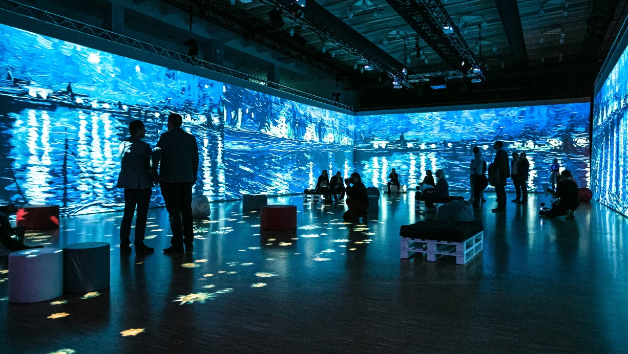 Постер Мультимедийное пространство «АртМост»