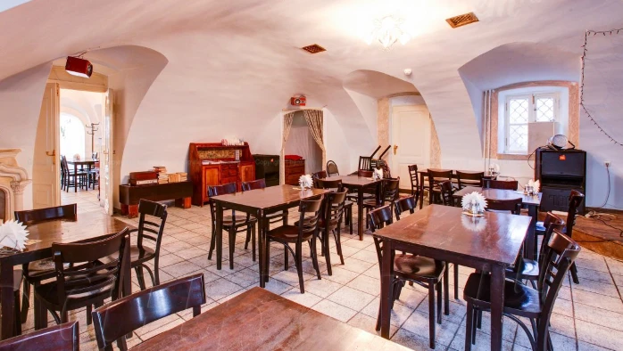 Постер Бар «Гарцующий Дредноут»