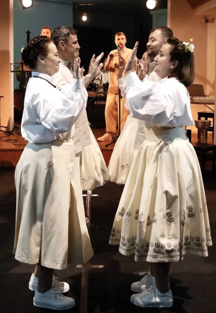 Постер Родные песни в Москве