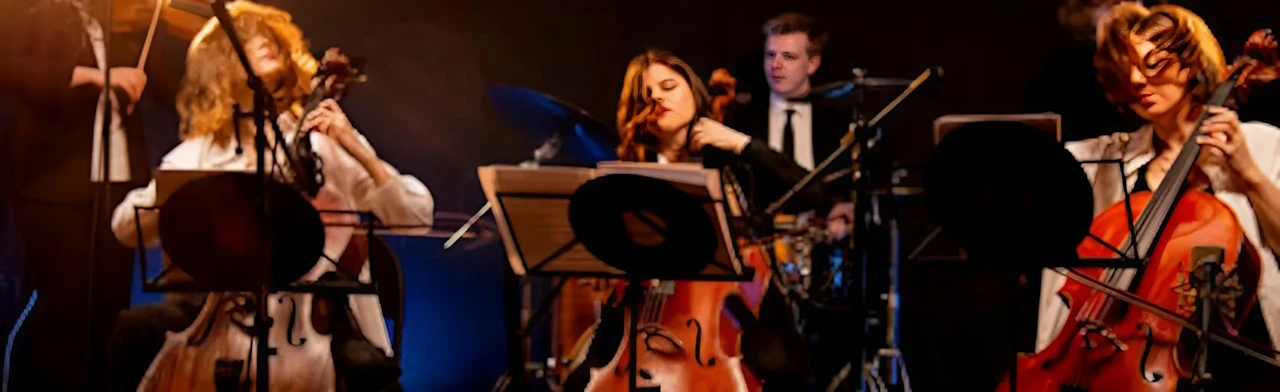 Постер Magic Cellos band. Шедевры Queen на виолончелях