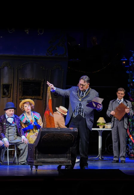 Постер Таинственный ящик в Москве