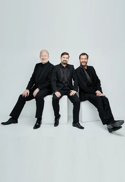 Постер Три русских баса в Москве