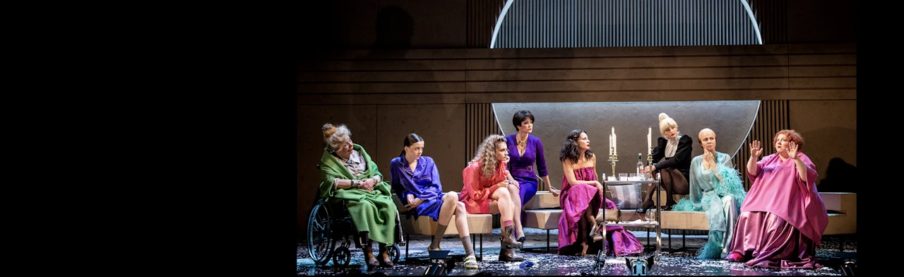 Постер 8 любящих женщин