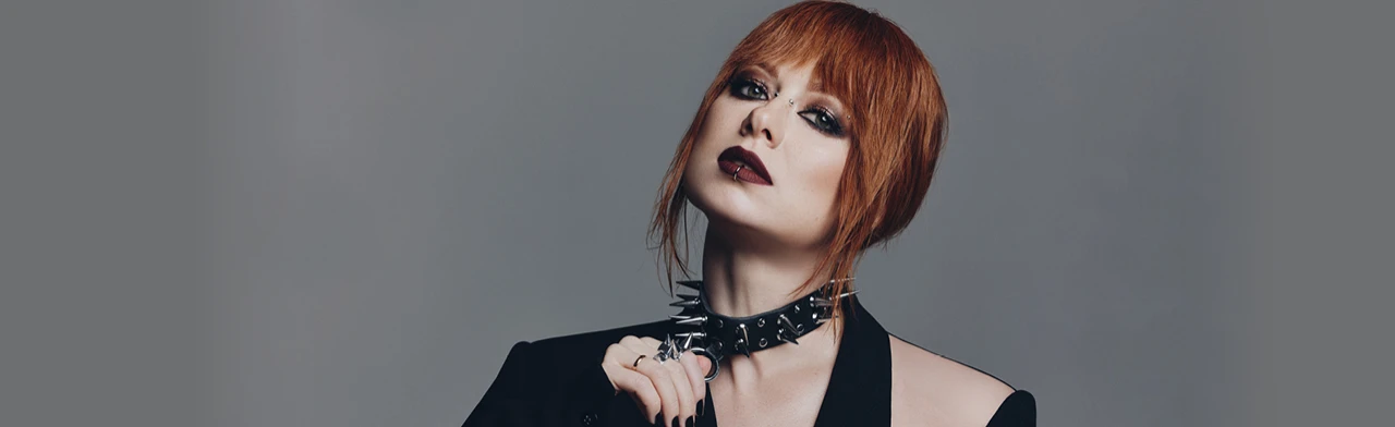 Постер Юлия Савичева