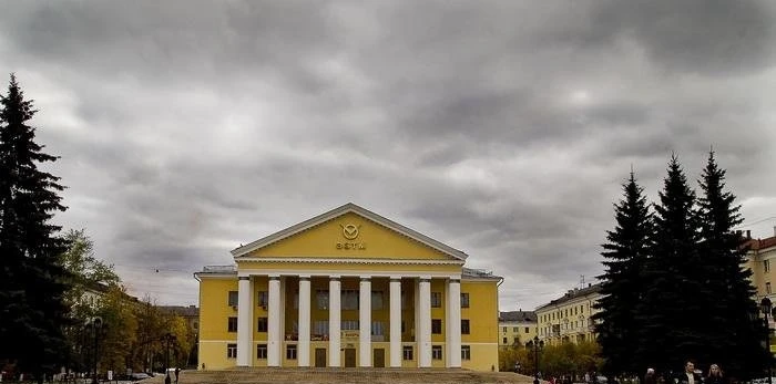 Постер КЦ «Октябрь» (г. Электросталь)