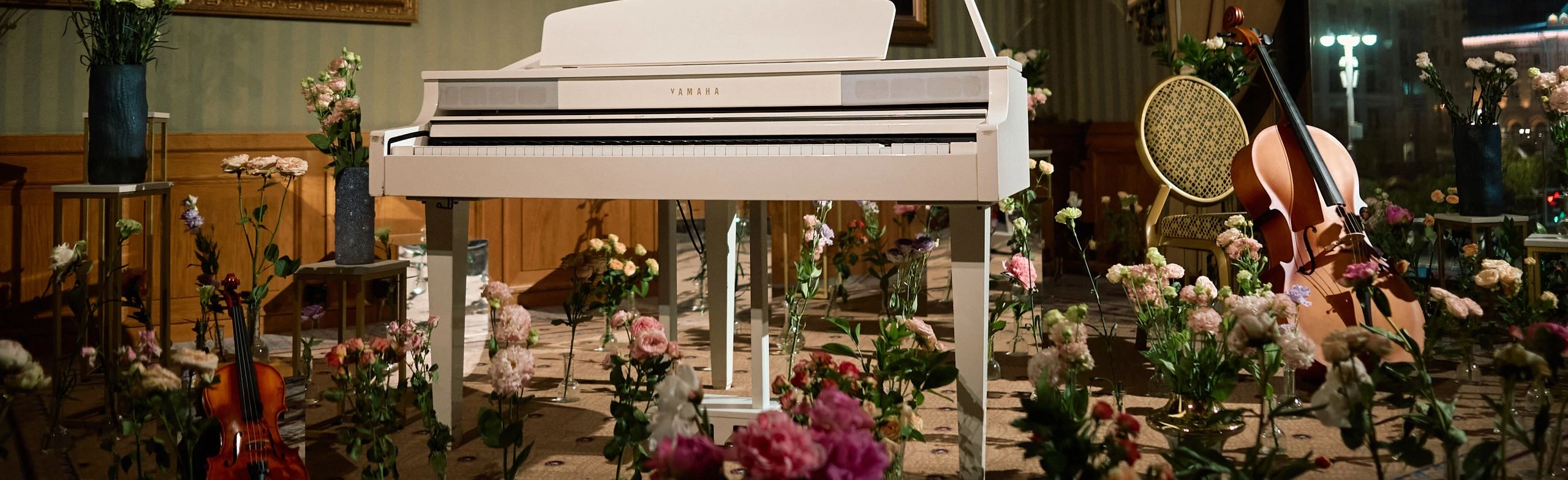 Постер В цветах. Шедевры классики в Отеле «Националь» в Москве