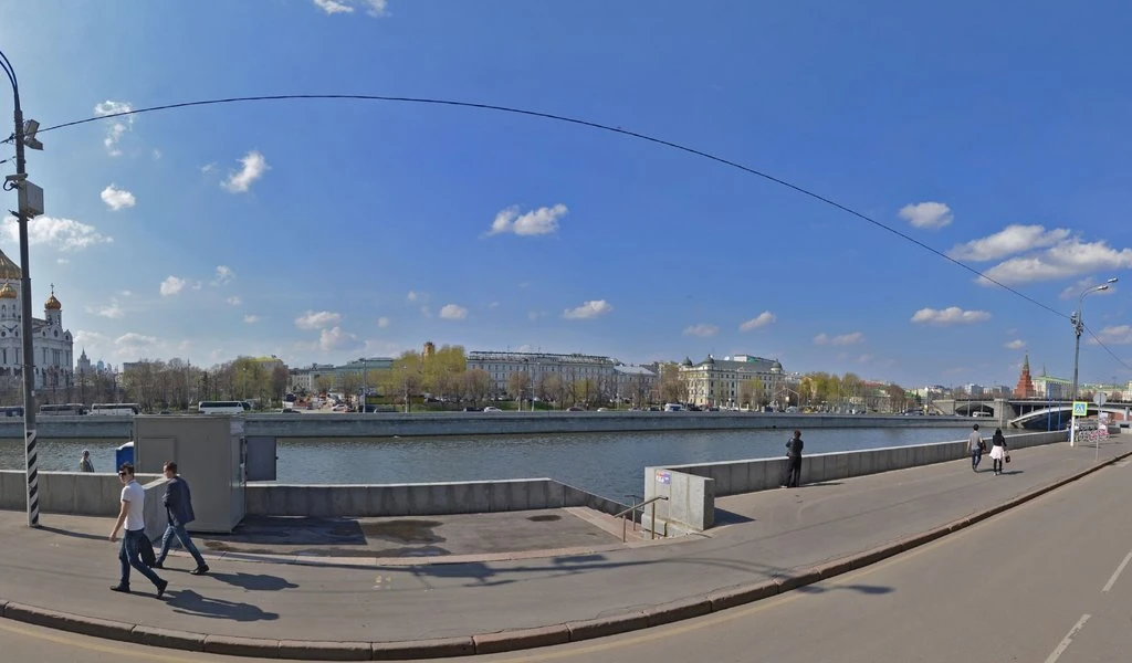 Постер Причал «Большой Каменный мост» (Театр Эстрады)