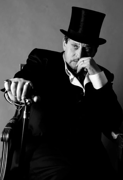 Постер Маскарад в Москве