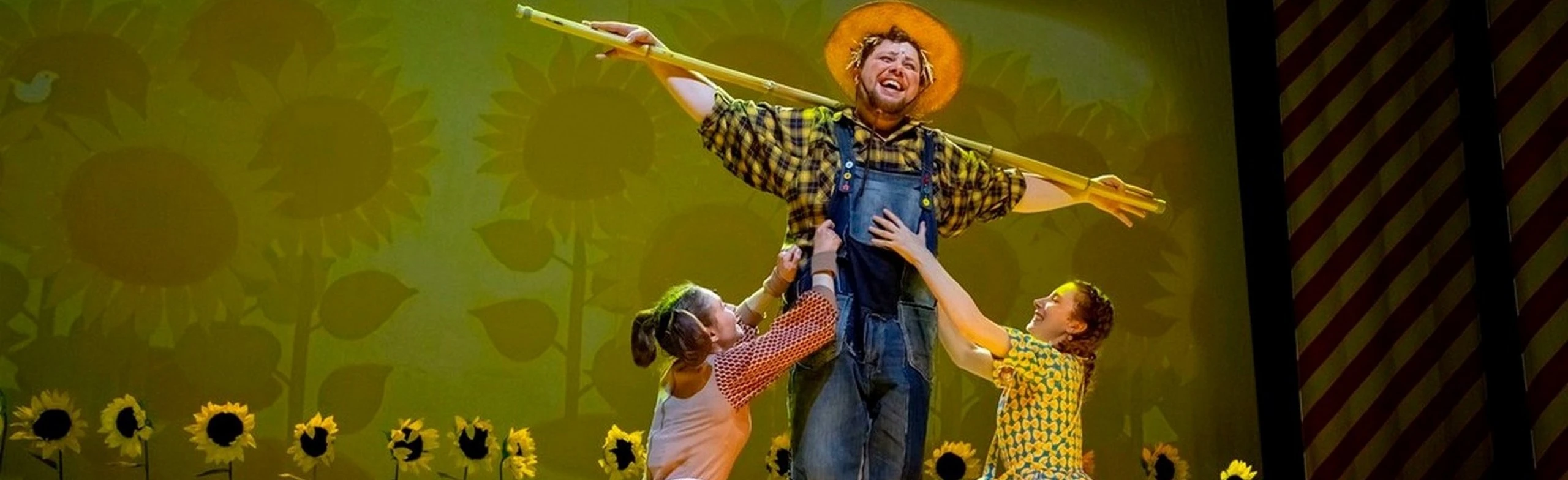 Постер Волшебник изумрудного города в Москве