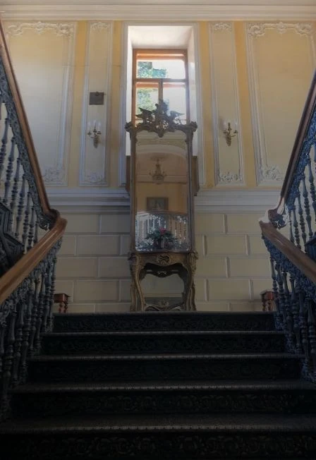 Постер Барский особняк с колоннами: экскурсия в усадьбу Мамонтовых в Москве