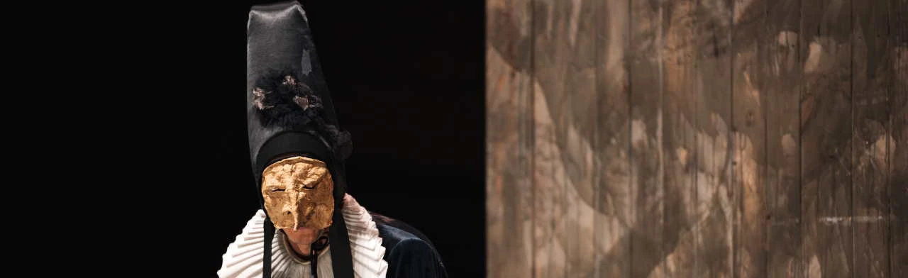 Постер Женщина-змея в Москве