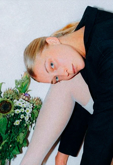 Постер iskrit в Москве