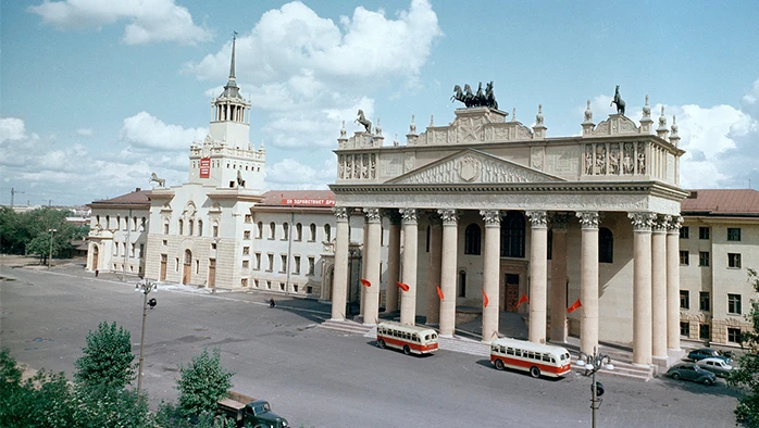 Постер Центральный Московский ипподром