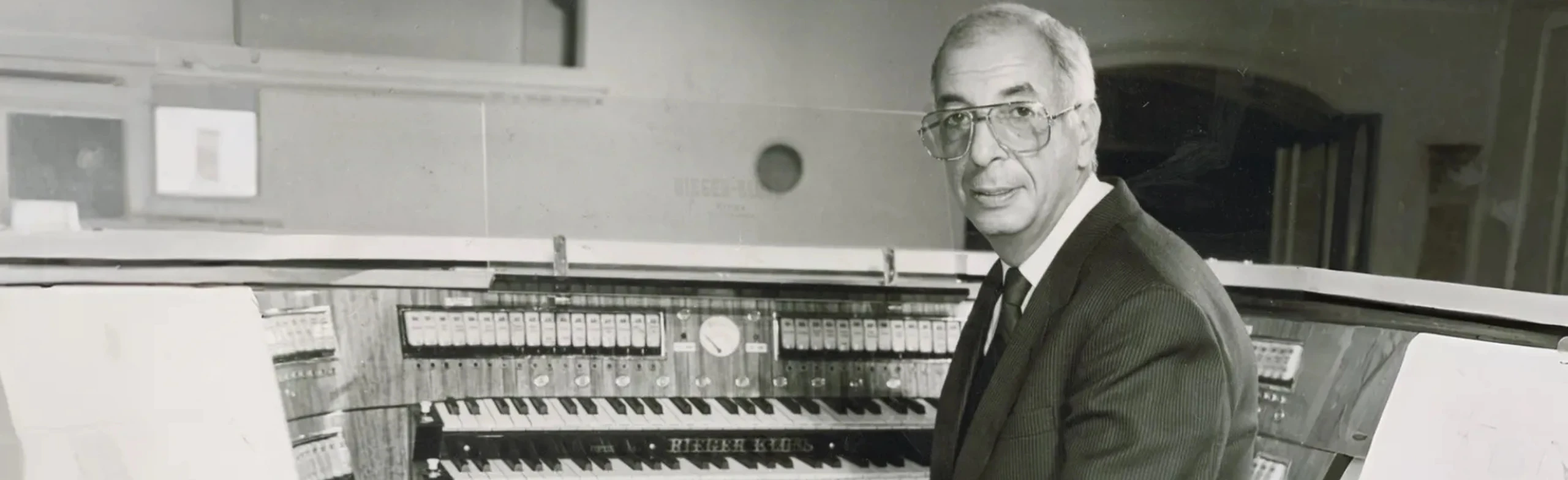 Постер Микаэл Таривердиев в Москве