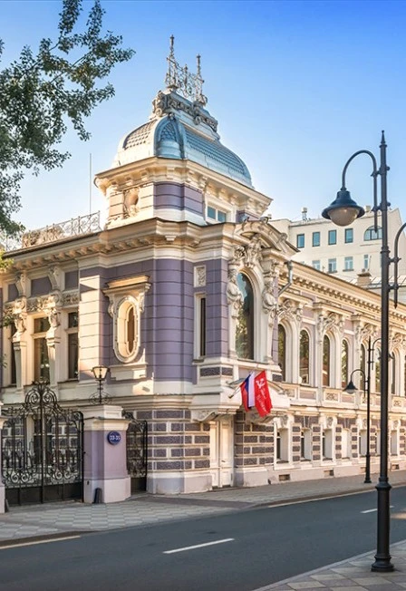 Постер Посольства Москвы: загадки и тайны старинных особняков в Москве
