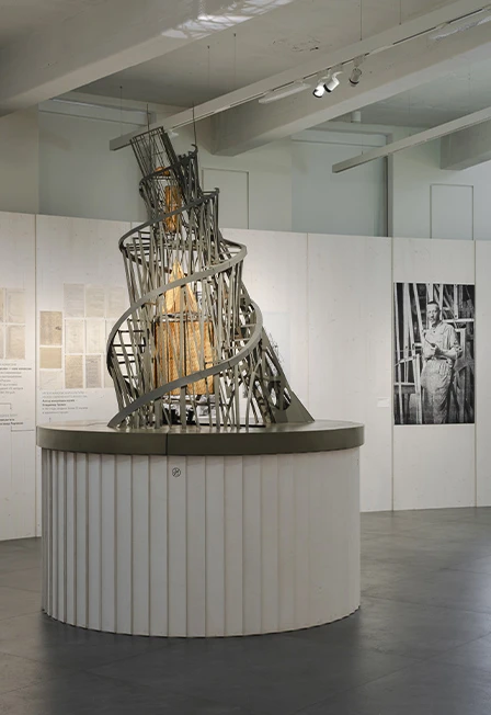 Постер Выставка «Татлин. Конструкция мира» в Москве