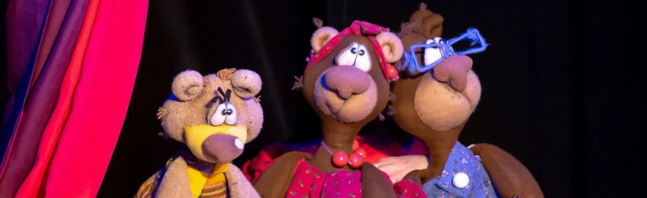 Постер Машенька и три медведя в Москве