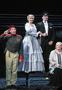 Постер Правда - хорошо, а счастье лучше в Москве