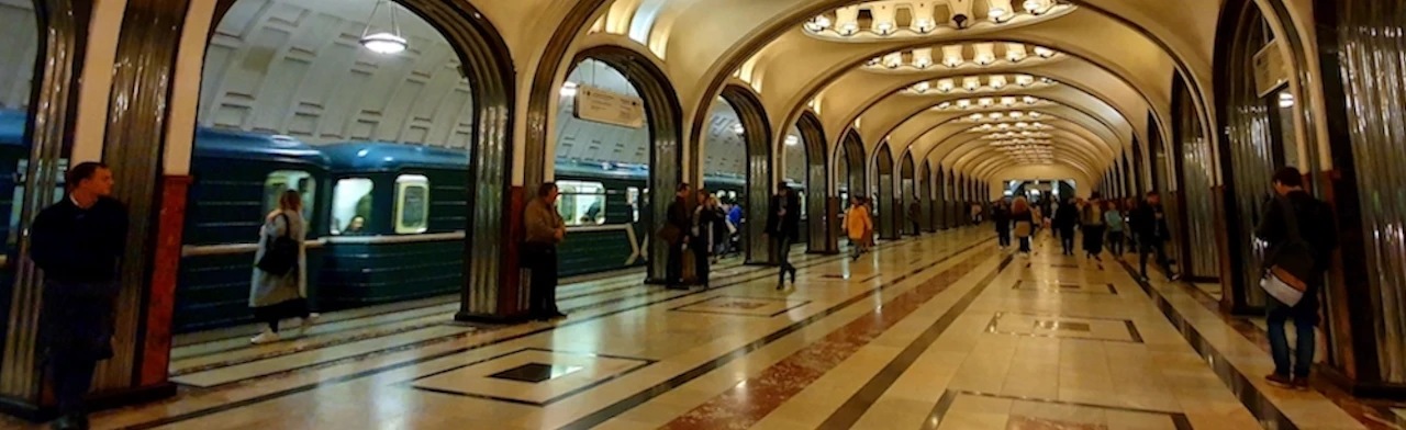 Постер Московское метро: 7 станций, 7 чудес в Москве