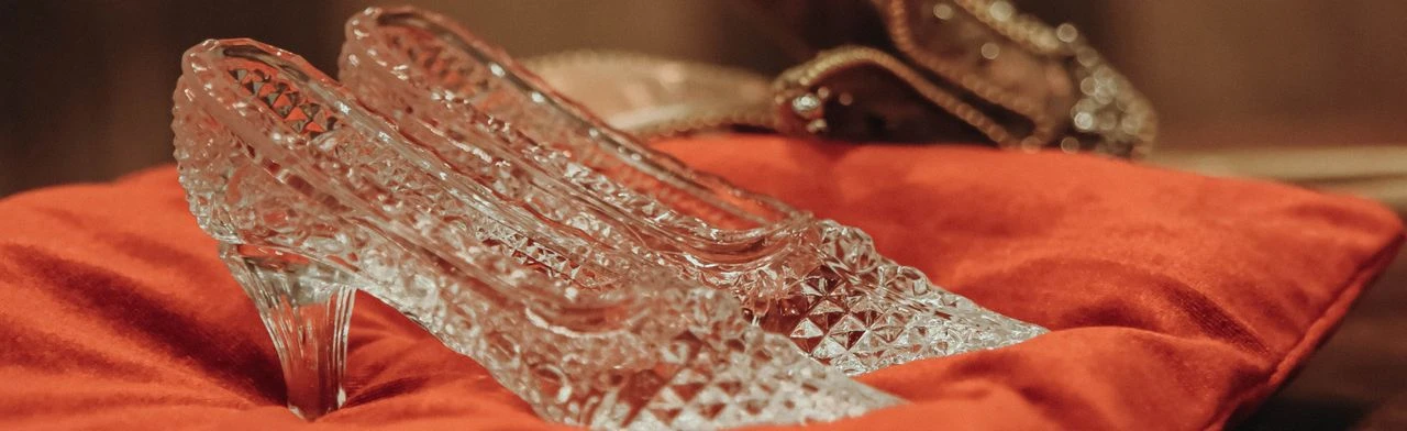 Постер Золушка... в Москве