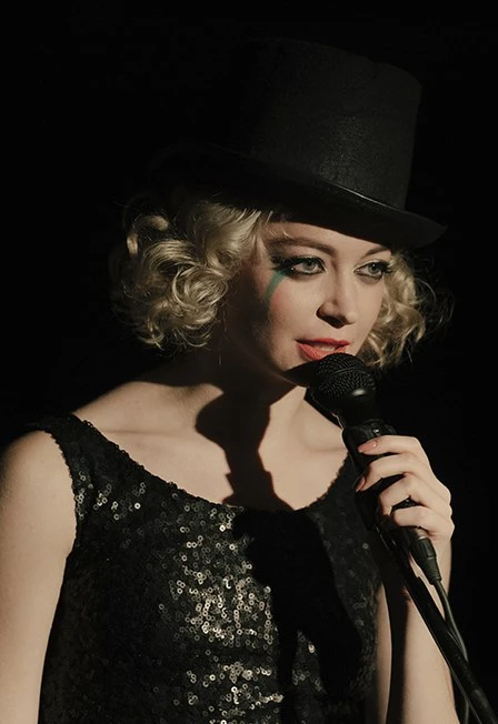 Постер Ведьмы в Москве