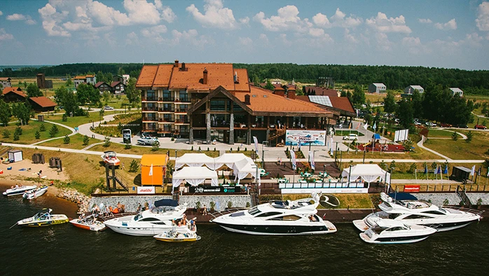 Постер Ивент-отель "Конаково Ривер Клаб"