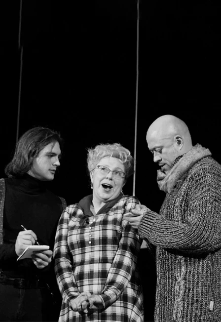 Постер Ищите женщину в Москве