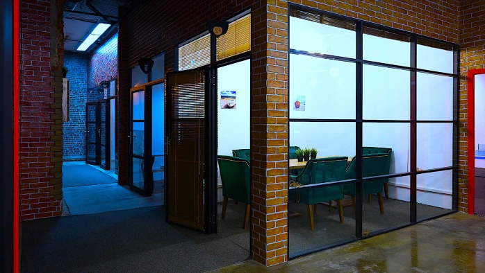 Постер RED Factory