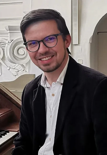 Постер Берталан Аблонци в Москве