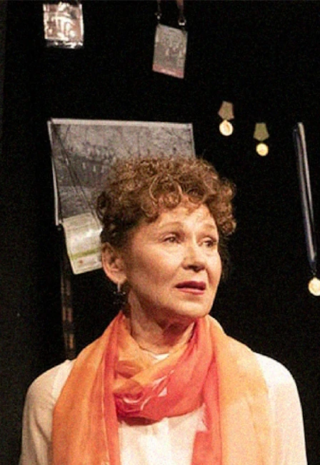 Постер Синее небо, а в нём облака в Москве