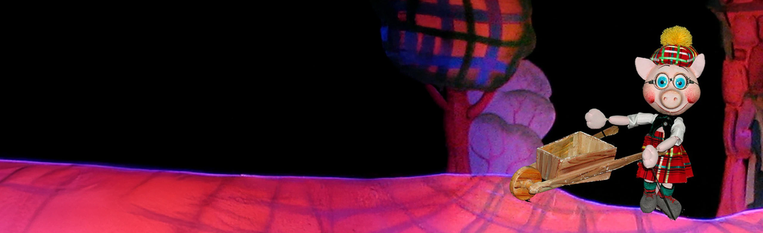 Постер Три поросенка в Набережных Челнах