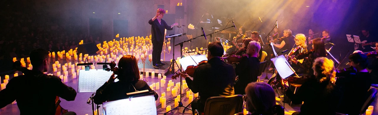 Постер Ханс Циммер и Людовико Эйнауди: двойной концерт в сиянии тысячи свечей