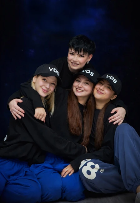 Постер Отчетный концерт "ВИ-ДЭНС" в Оренбурге