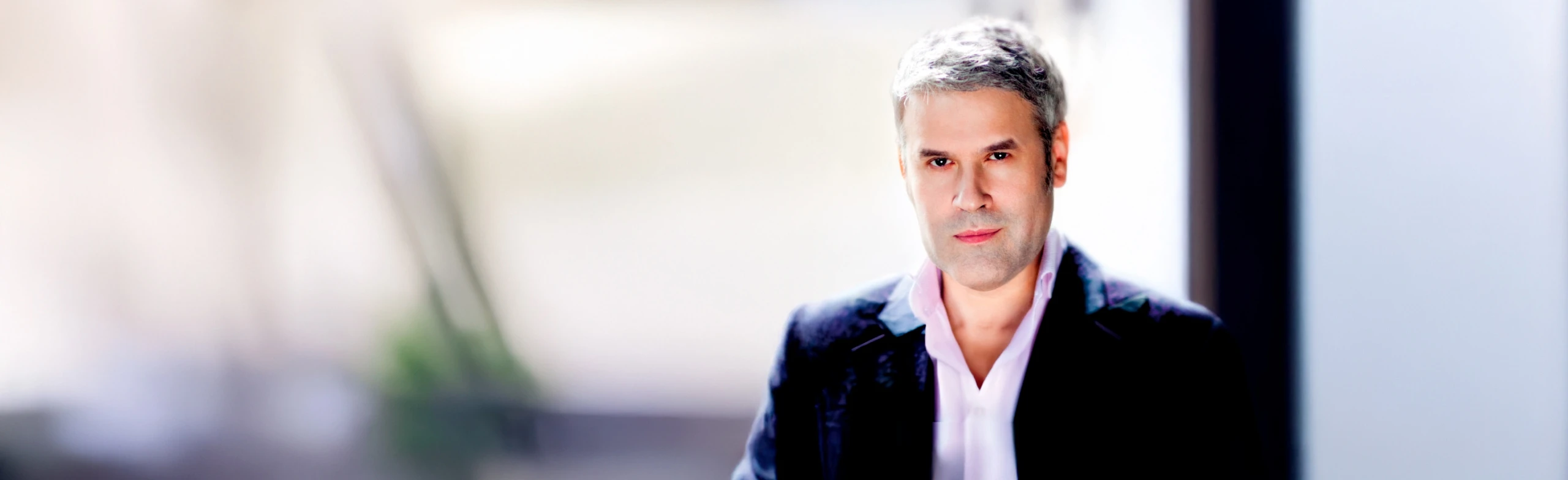 Постер Эдуард Изместьев