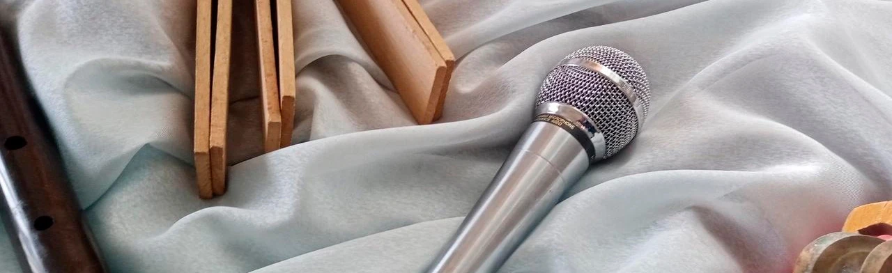 Постер Музыкальная шкатулка: Программа