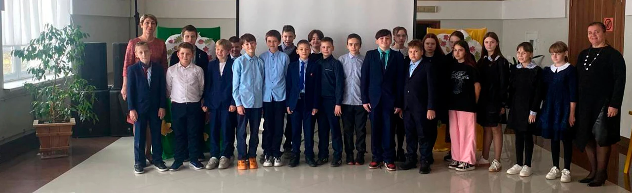 Постер Я модельер. Одежда народов России. Познавательная программа в Саранске