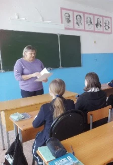 Постер Весеннее великолепие. Литературная гостиная в Саранске