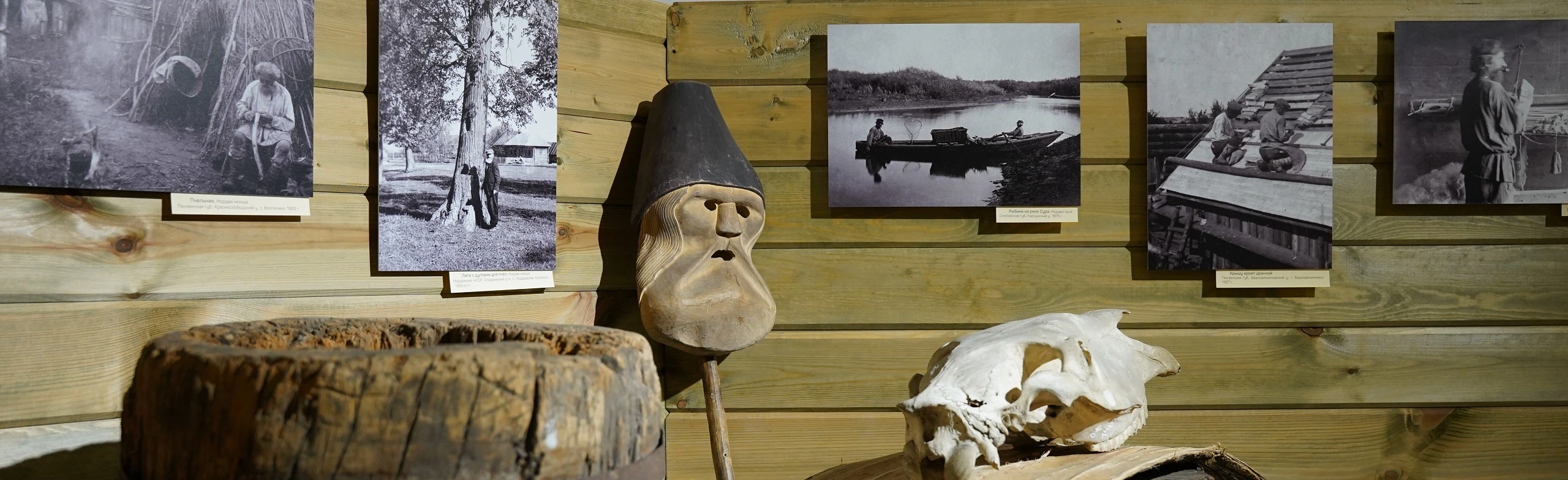 Постер Пчелиные истории. Занятие семейного этнографического клуба "Академия традиций"