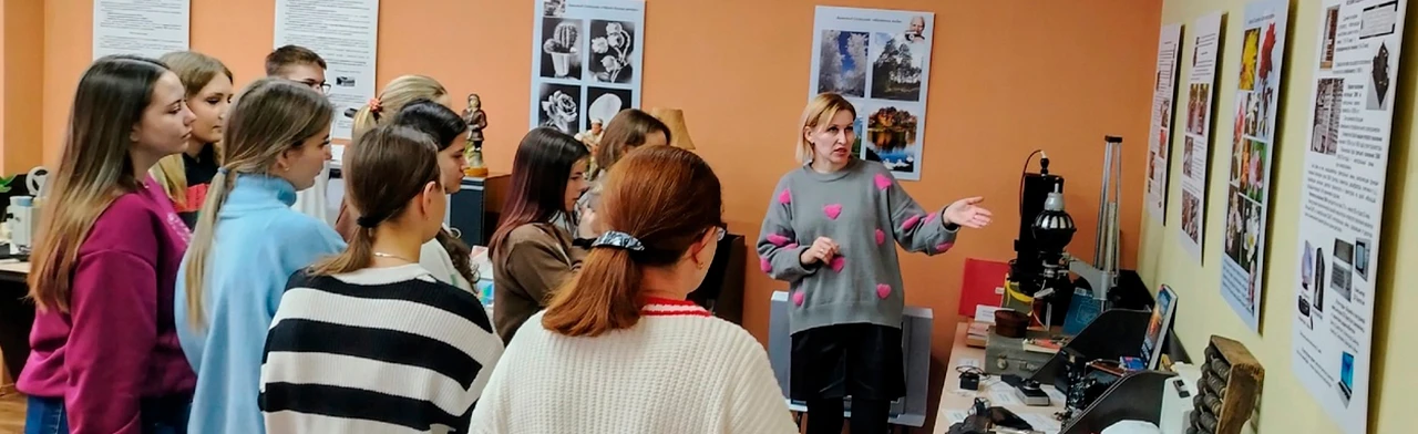 Постер Экспонаты времени. Интерактивная экскурсия по мини-музею в Саранске