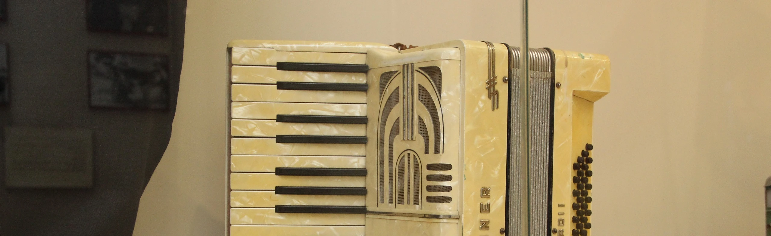 Постер Кто сказал, что нужно бросить песни на войне? Викторина в Саранске