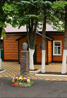 Постер Посещение Мемориального дома-музея Героя Советского Союза М. П. Девятаева в Саранске