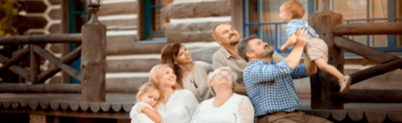 Постер Знаменитые семьи России. Познавательная программа в Саранске