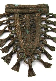 Постер Красота древности: Женские украшения в эпоху Средневековья по данным археологии в Саранске