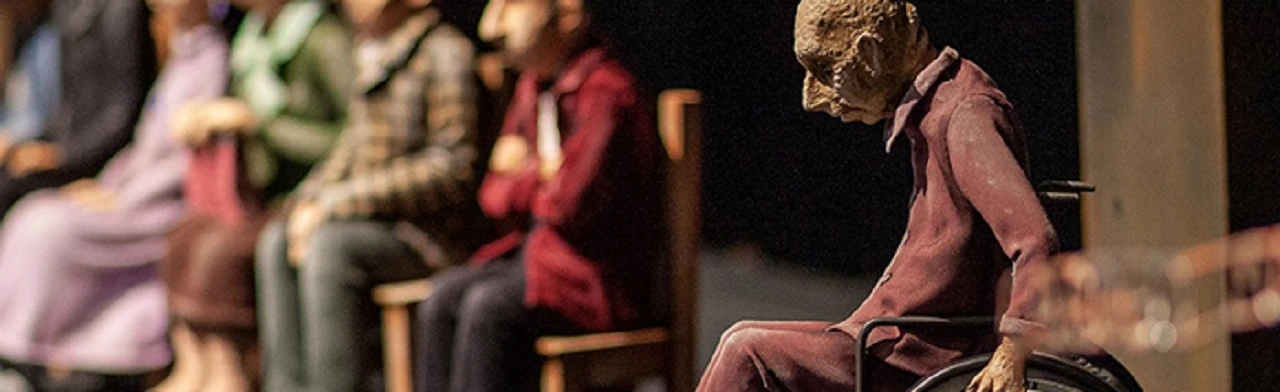 Постер Чёрный снег в Саратове