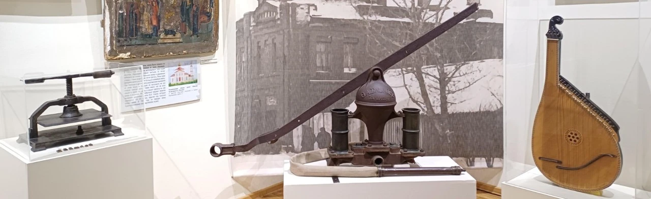 Постер Одним штрихом. Выставка в Саратове